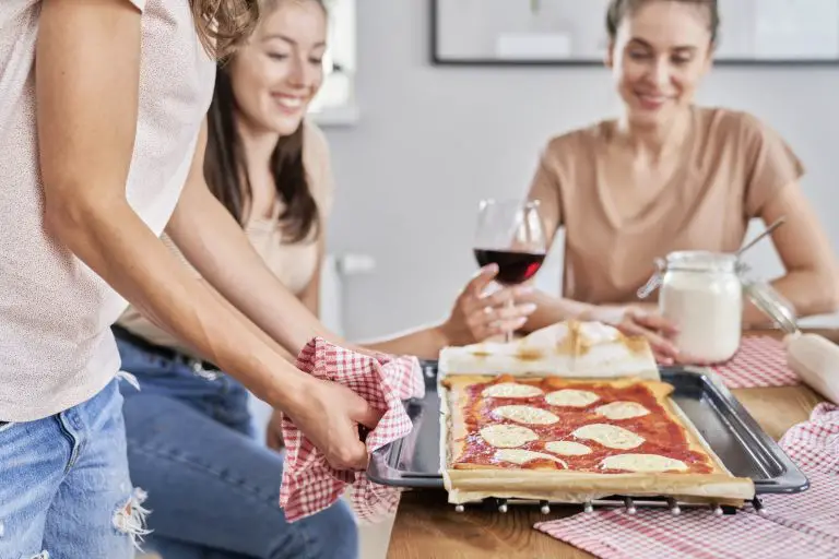 Can You Cook Pizza In A Toaster Oven? UnAssaggio